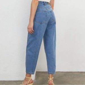 Balloon fit jeans size 6 Neil with tags